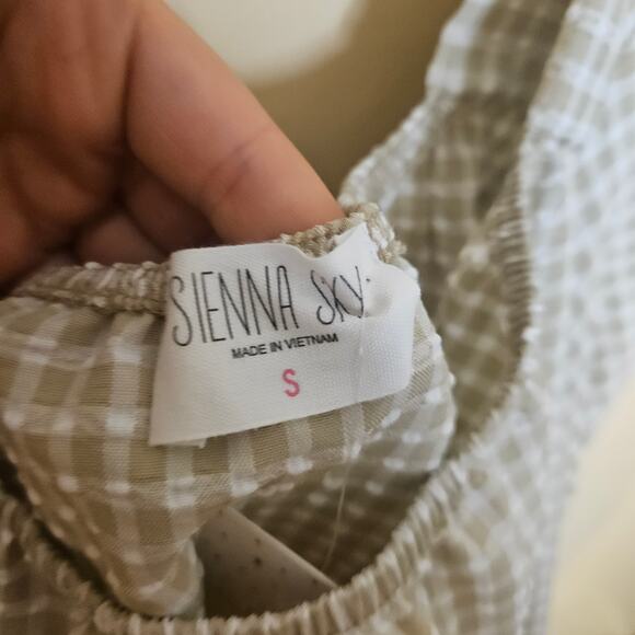 Sienna Sky Small S Checkered Light Tan White Checkered Scoop Oversized NEW NWT - Picture 5 of 10